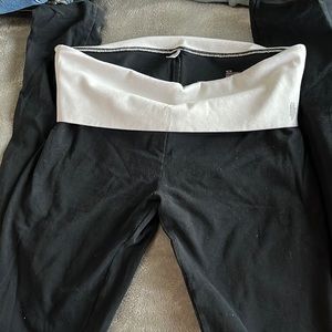 Leggings , folded over thing